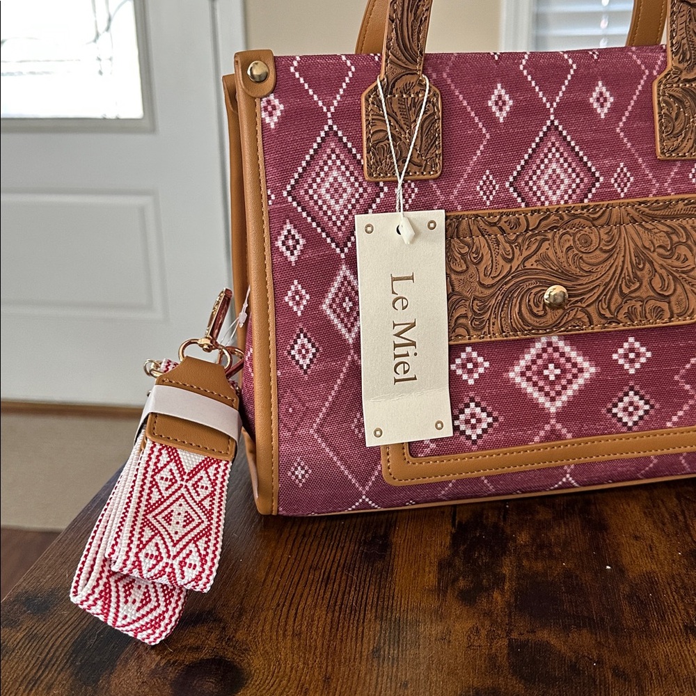 Red and Tan Western Women's Bag - Picture 2 of 2